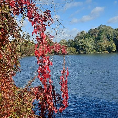Les Seringats Poissy Buitenkant foto