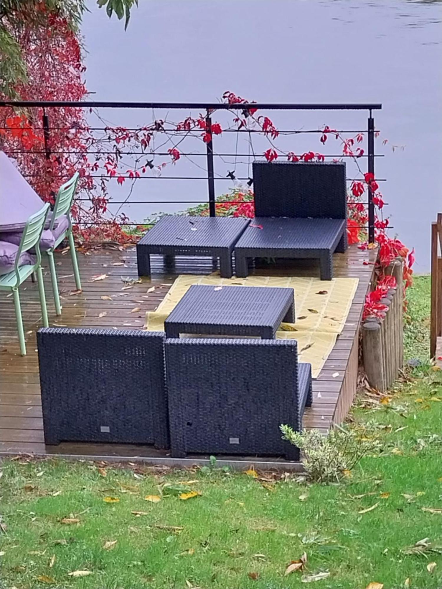 Les Seringats Poissy Buitenkant foto
